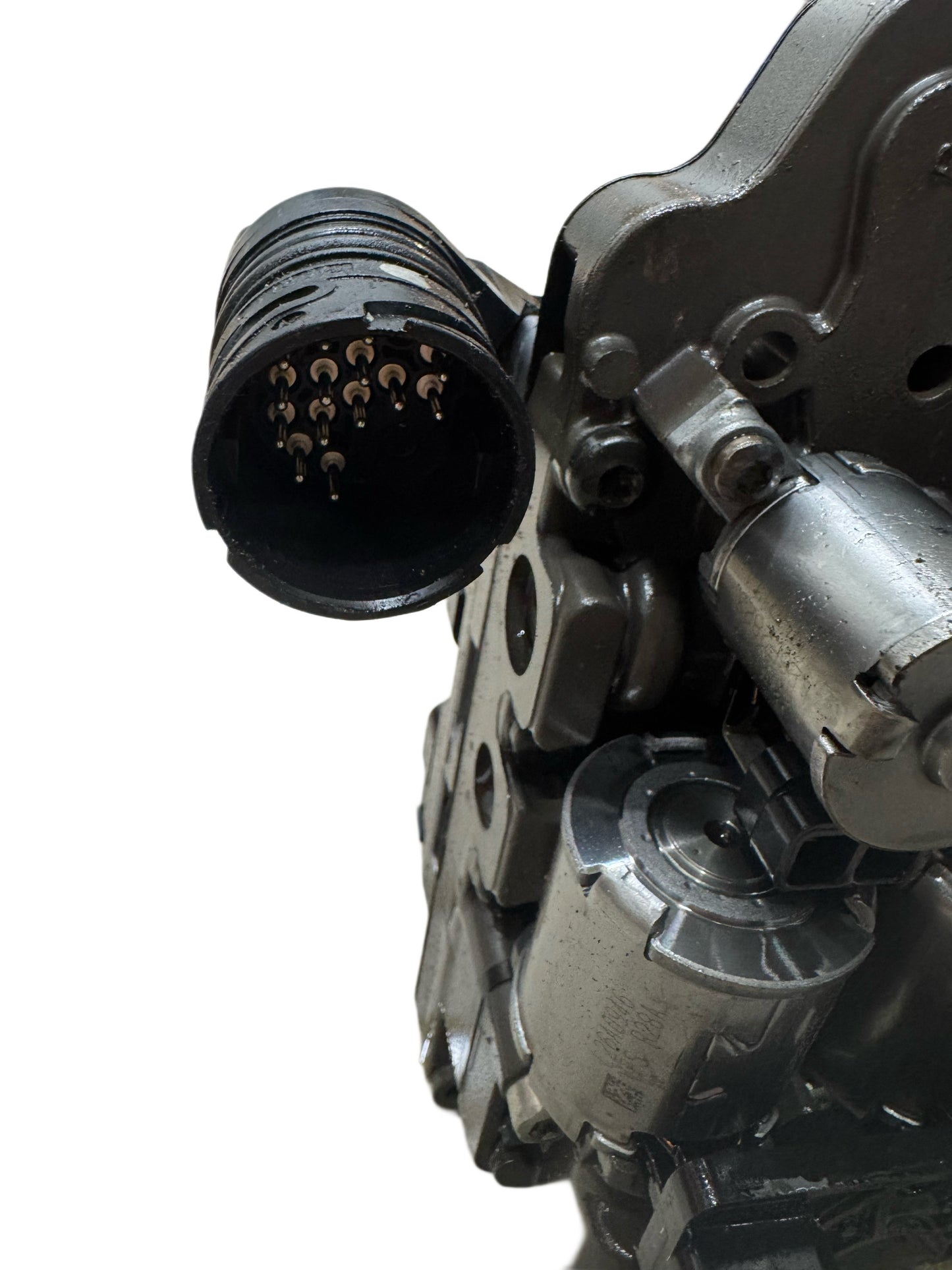 DSG-6 DQ250 mechatronics electrical connector detail showing multi-pin plug connection for transmission control unit